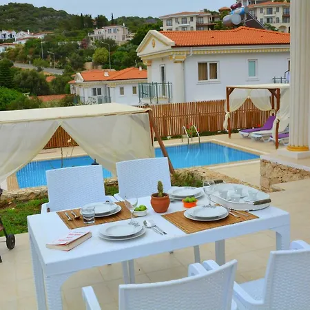 Villa Soral Villas *